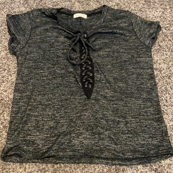 Tie shirt - Picture 1 of 2